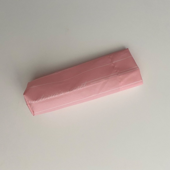 Victoria's Secret Nwt Pink w/ White Logo Compact Umbrella - Picture 7 of 7